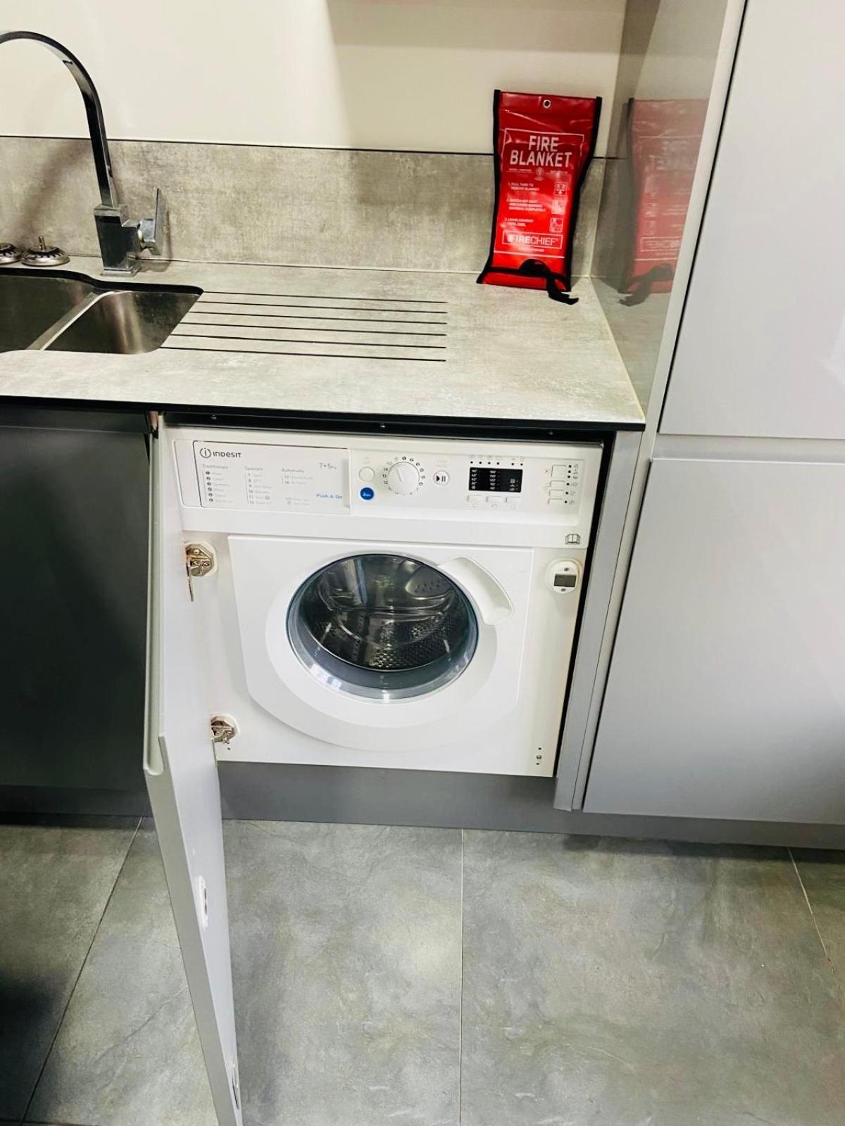 Modern Flat With Free Parking Close To Birmingham Centre 外观 照片